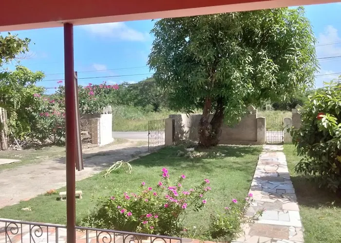 Apartment Local Vybz Runaway Bay